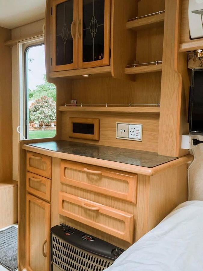 Nice Nite Campervans Phra Nakhon Si Ayutthaya Exterior photo